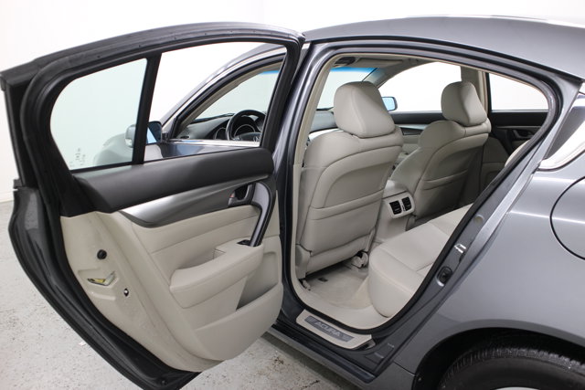 Vehicle image 19 of 37