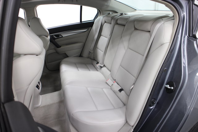 Vehicle image 22 of 37