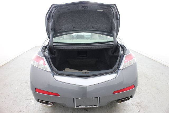 Vehicle image 34 of 37