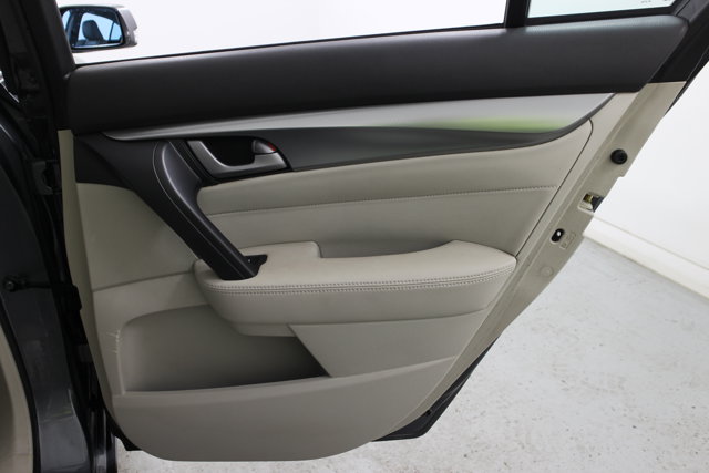 Vehicle image 24 of 37