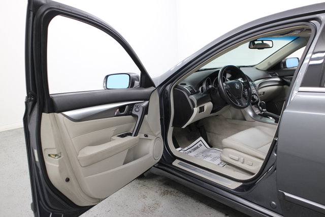 Vehicle image 11 of 37