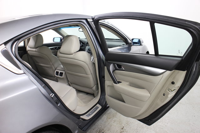 Vehicle image 23 of 37