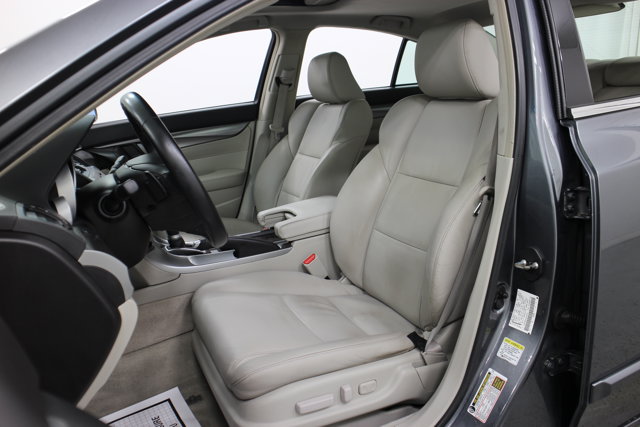Vehicle image 14 of 37