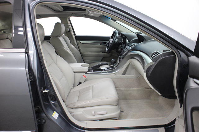 Vehicle image 29 of 37