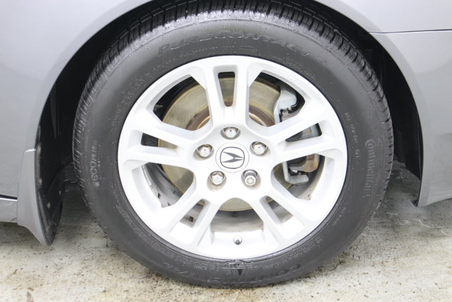 Vehicle image 36 of 37