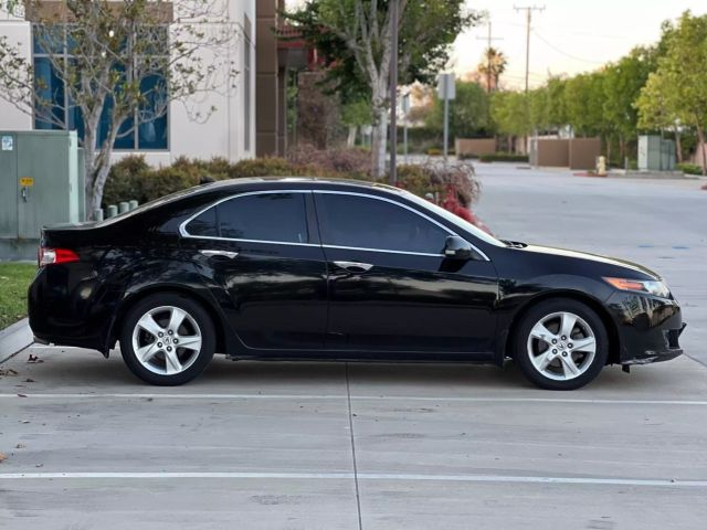 Vehicle image 4 of 31