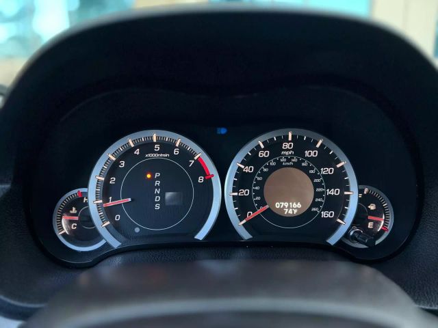 Vehicle image 26 of 31