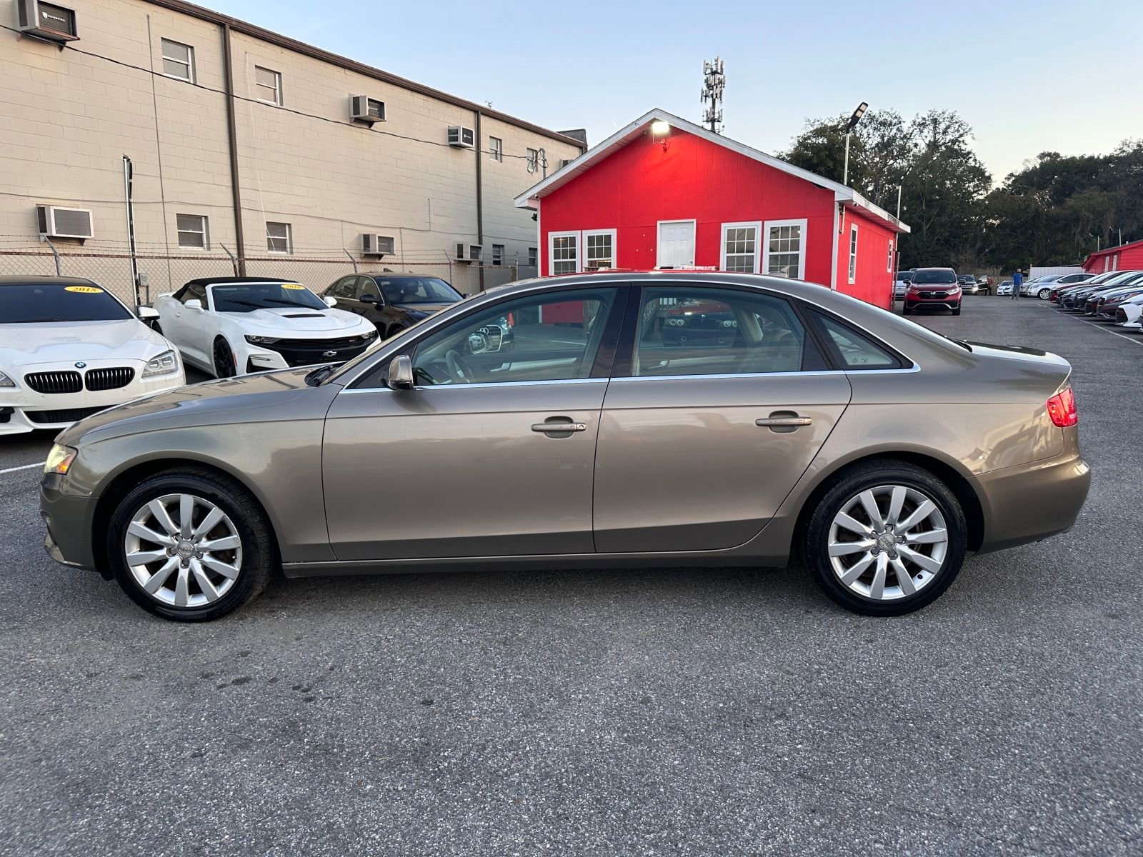 2010 Audi A4 2.0T Premium Plus Image 8 of 21