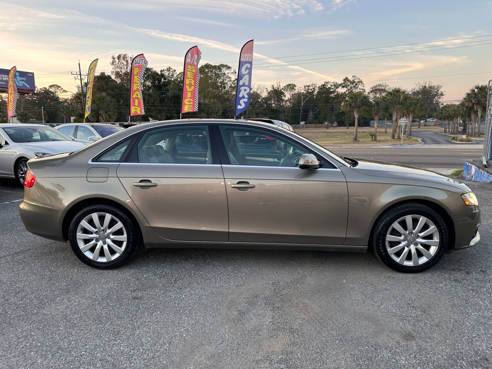 2010 Audi A4 2.0T Premium Plus Image 4 of 21