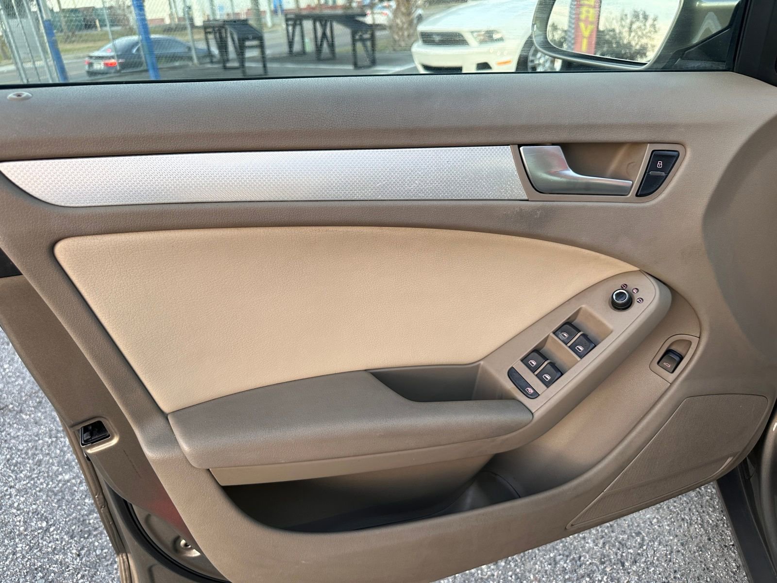 2010 Audi A4 2.0T Premium Plus Image 9 of 21