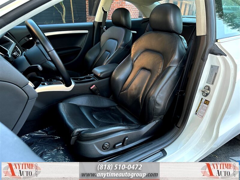Vehicle image 12 of 25