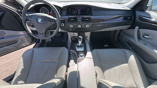 Vehicle image 7 of 11