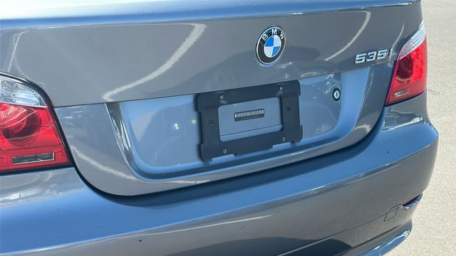 Vehicle image 10 of 11