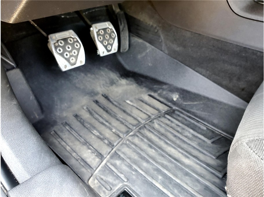 Vehicle image 49 of 58