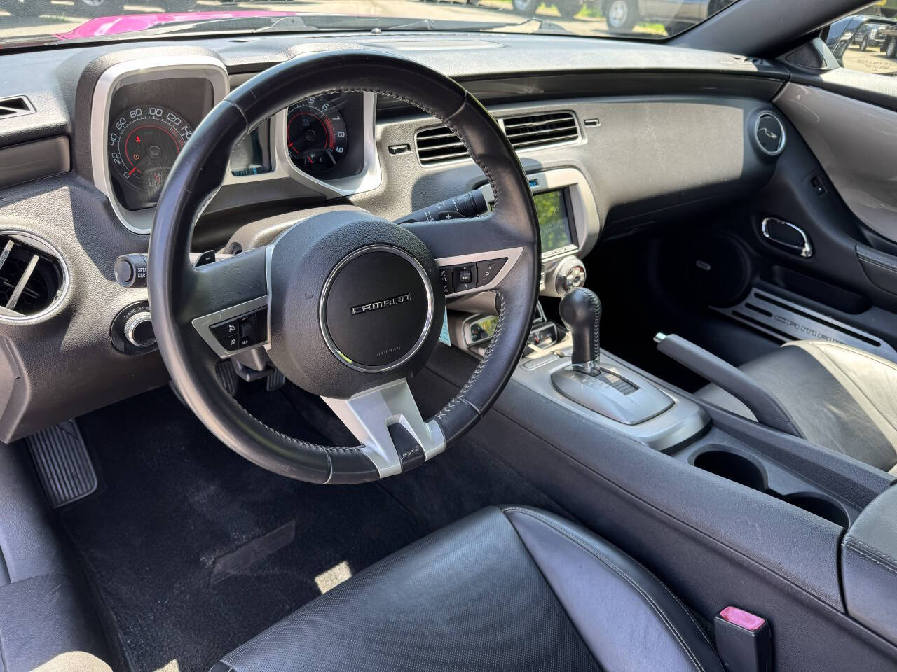 Vehicle image 21 of 24