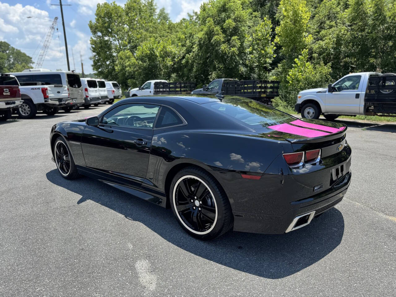 Vehicle image 10 of 24