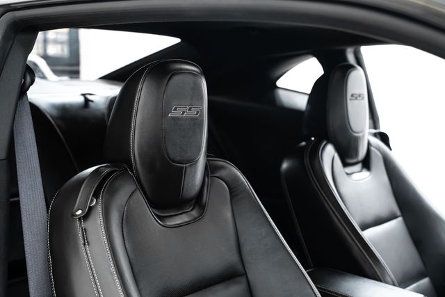 Vehicle image 17 of 30