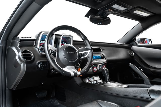Vehicle image 18 of 30