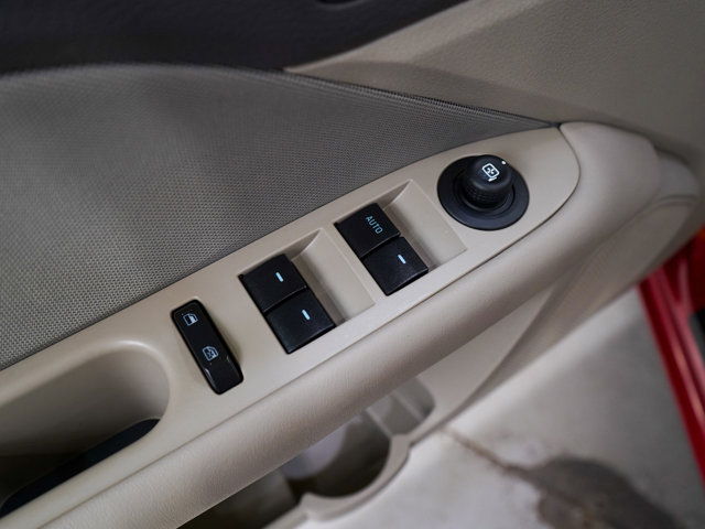 2010 Ford Fusion SE Image 21 of 27