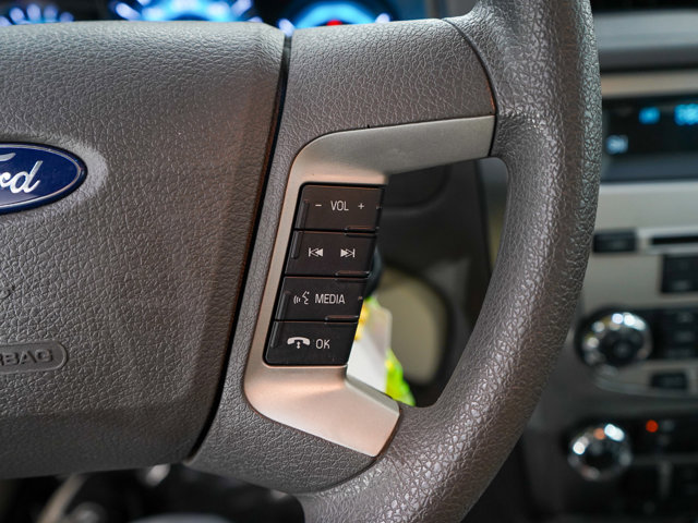 2010 Ford Fusion SE Image 24 of 27