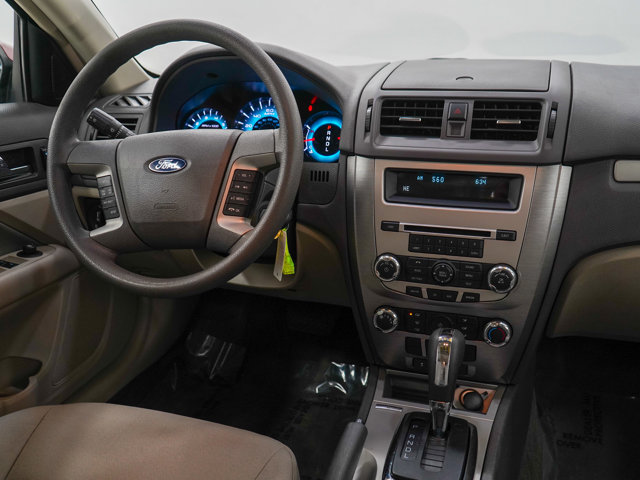 2010 Ford Fusion SE Image 15 of 27
