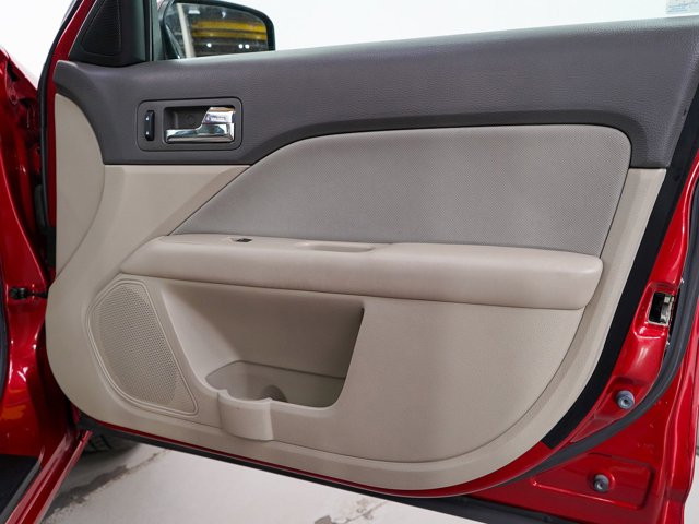 2010 Ford Fusion SE Image 20 of 27