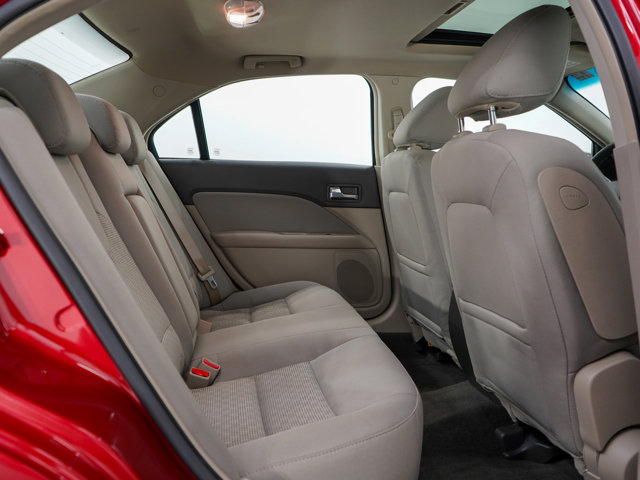 2010 Ford Fusion SE Image 11 of 27