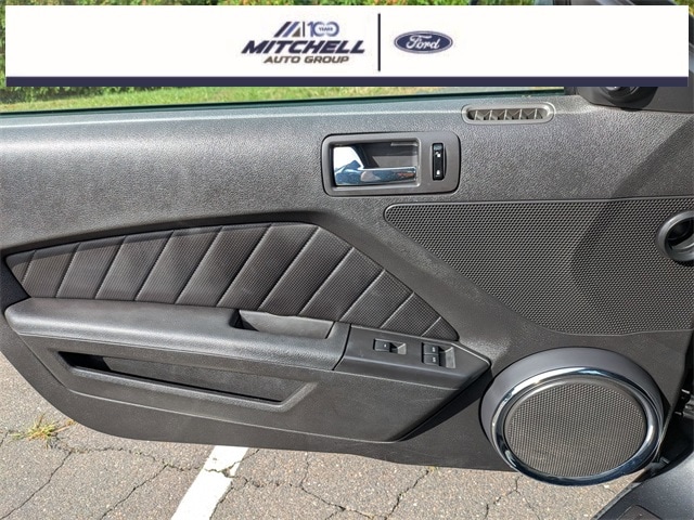 2010 Ford Mustang GT Premium Image 35 of 36