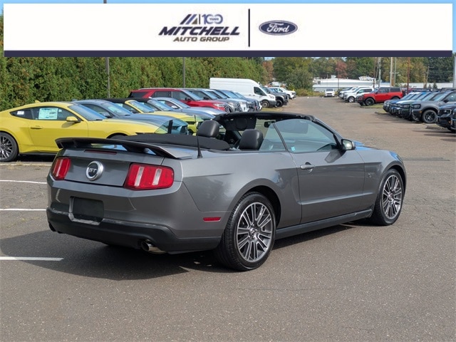 2010 Ford Mustang GT Premium Image 7 of 36