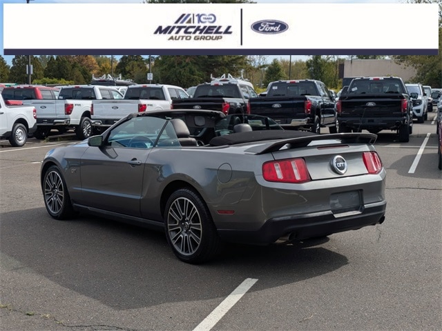 2010 Ford Mustang GT Premium Image 9 of 36