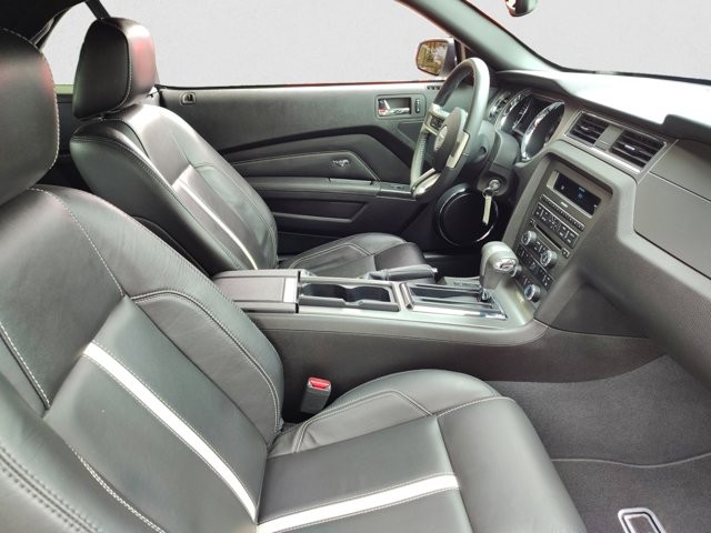 2010 Ford Mustang GT Premium Image 15 of 25