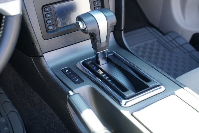 2010 Ford Mustang V6 Image 18 of 27