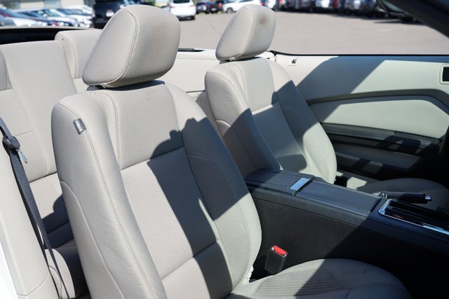 2010 Ford Mustang V6 Image 11 of 27