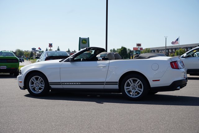 2010 Ford Mustang V6 Image 8 of 27