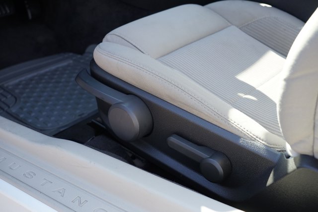 2010 Ford Mustang V6 Image 19 of 27