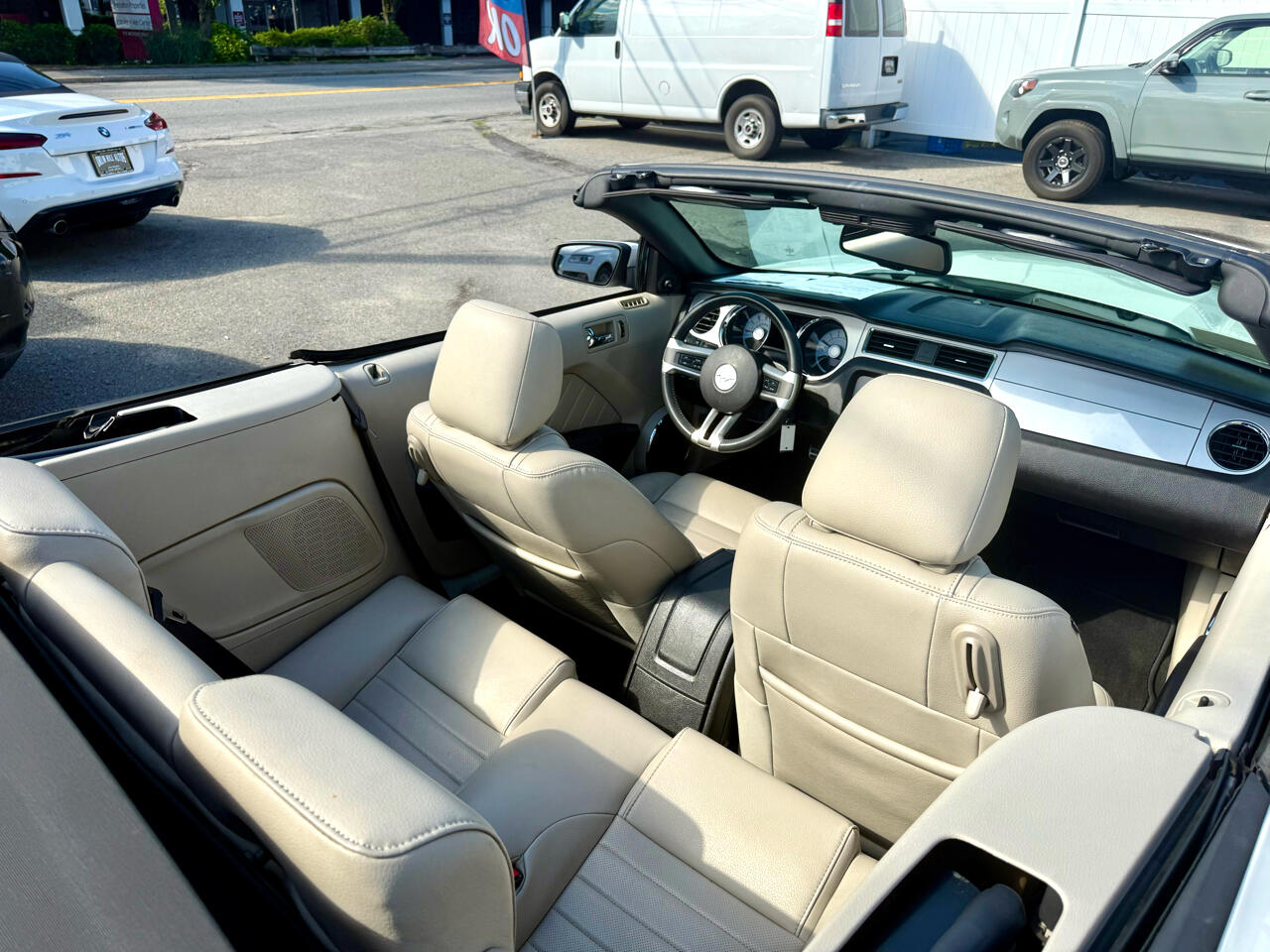 2010 Ford Mustang Image 37 of 41