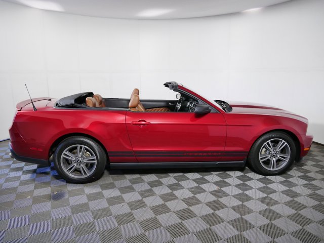 2010 Ford Mustang V6 Premium Image 9 of 27