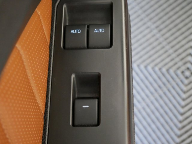 2010 Ford Mustang V6 Premium Image 15 of 27