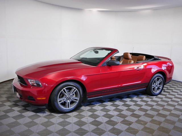 2010 Ford Mustang V6 Premium Image 4 of 27