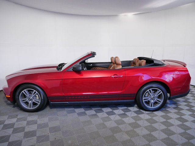 2010 Ford Mustang V6 Premium Image 5 of 27