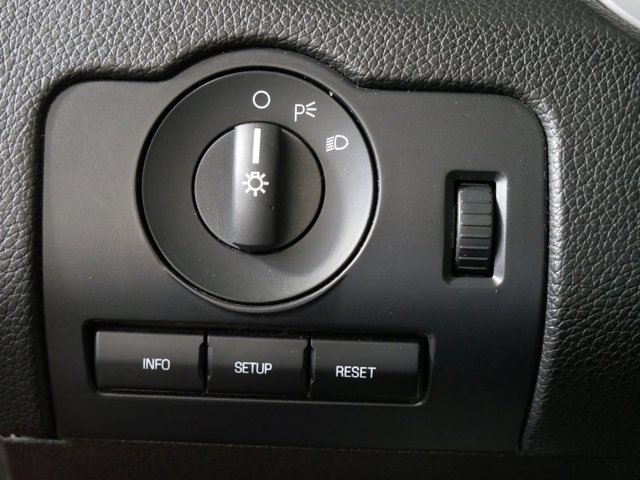 2010 Ford Mustang V6 Premium Image 17 of 27