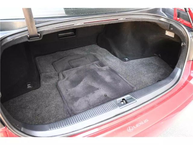 Vehicle image 17 of 36