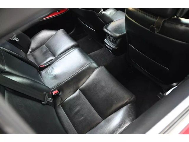 Vehicle image 16 of 36