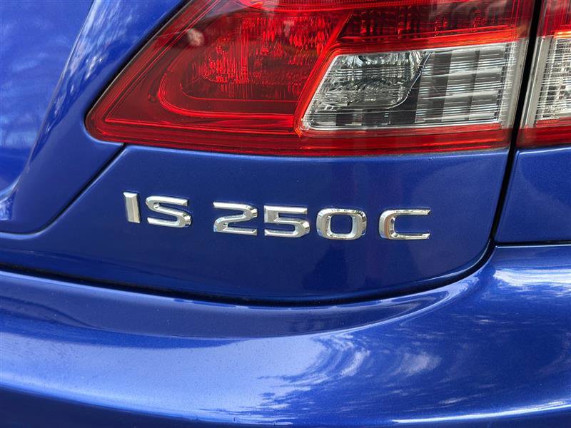 2010 Lexus IS 250C Image 32 of 56