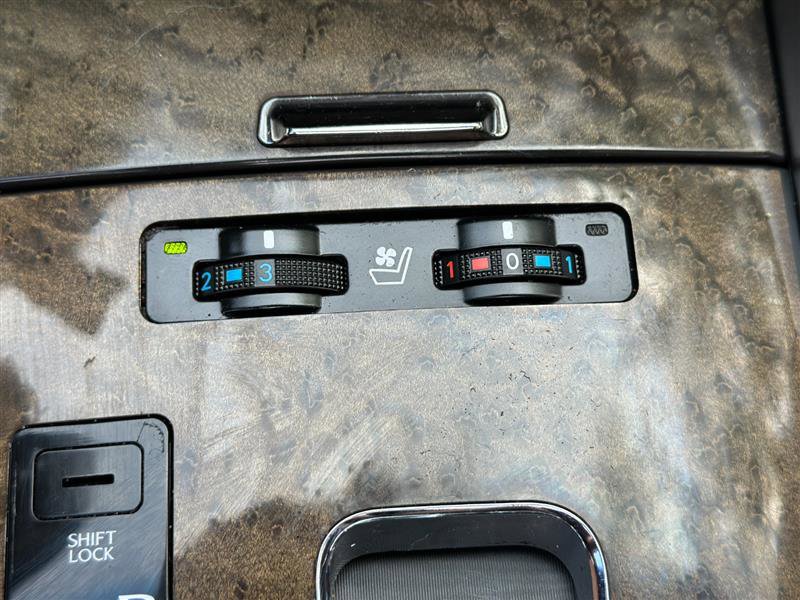 2010 Lexus IS 250C Image 41 of 56