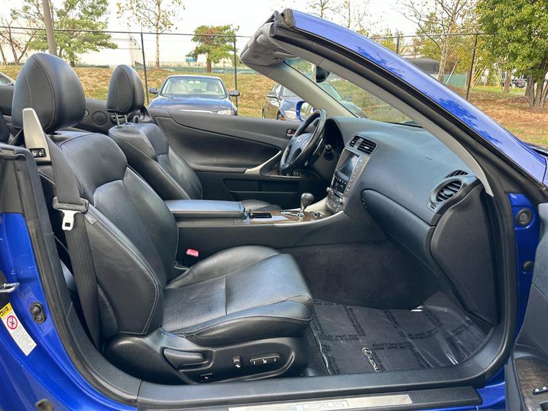 2010 Lexus IS 250C Image 22 of 56