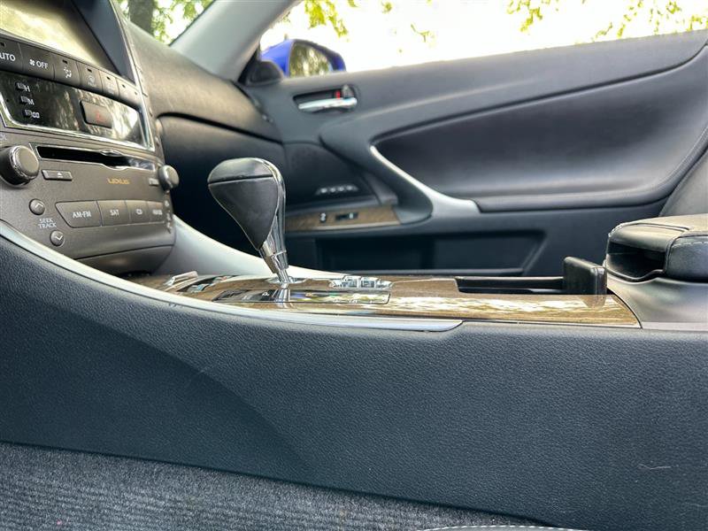 2010 Lexus IS 250C Image 49 of 56