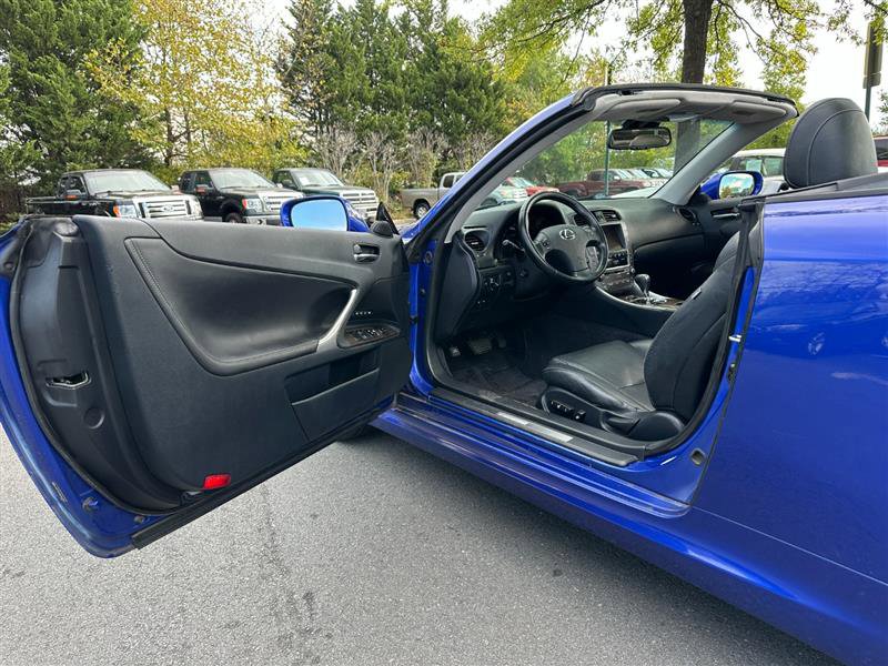 2010 Lexus IS 250C Image 30 of 56