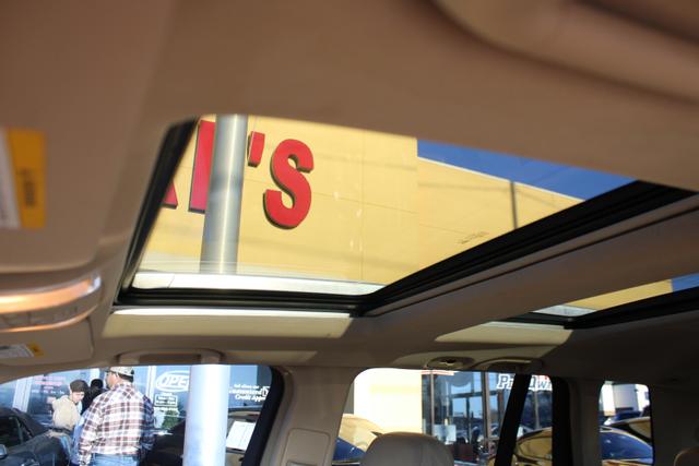 Vehicle image 12 of 46