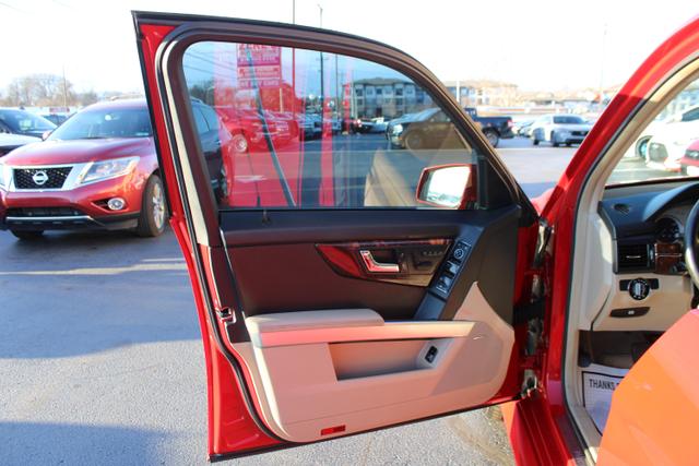 Vehicle image 9 of 46